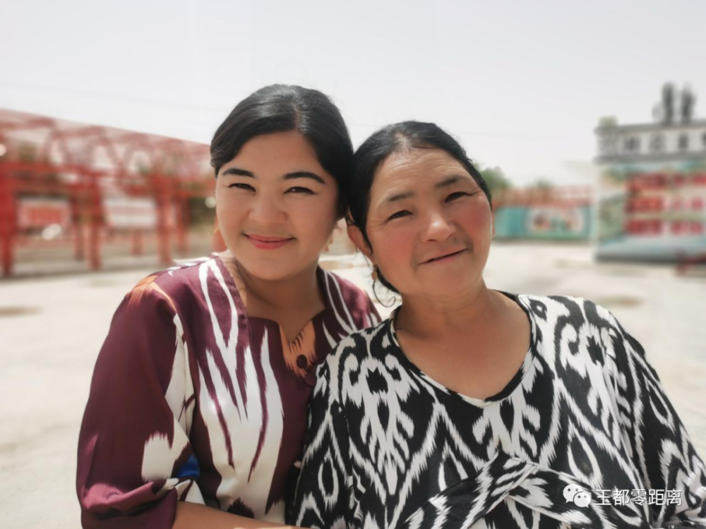 共创文明城市共建幸福家园三下乡活动让百姓在家门口享受文化大餐