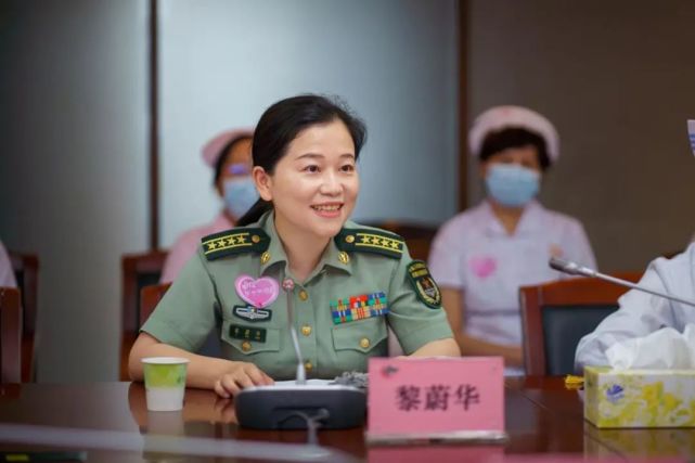 南部战区总医院护理部主任黎蔚华:军队护理人员在新的时代除了维护