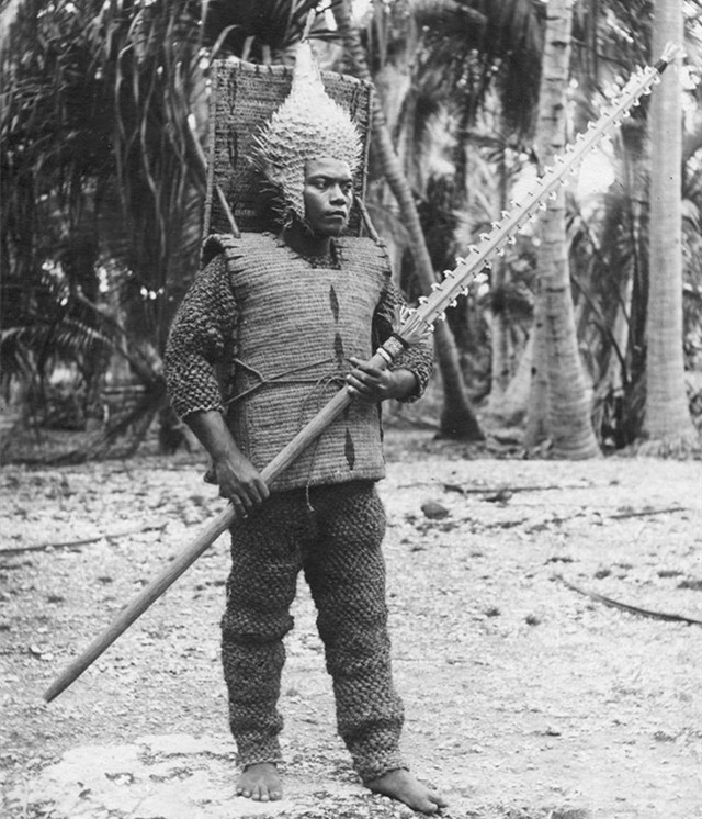 鱼皮做头盔椰子纤维编护甲浅谈基里巴斯的传统盔甲