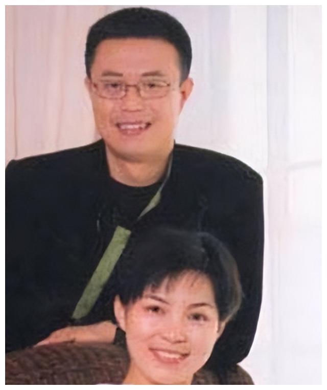 白燕升妻子周佳:因车祸致六级伤残,高龄为其生两胎婚姻幸福美满