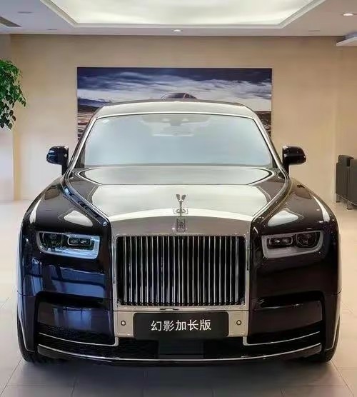 得起28个亿的劳斯莱斯其实一个普通的劳斯莱斯的价格并没有如此的昂贵