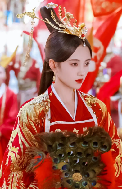 鞠婧祎早期试镜小龙女和刘亦菲版相比少了冷艳多了一丝甜美