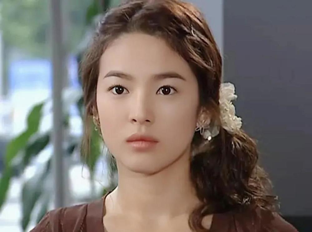 浪漫满屋韩智恩造型盘点,宋慧乔什么造型都可驾驭,喜欢最后一款插图5