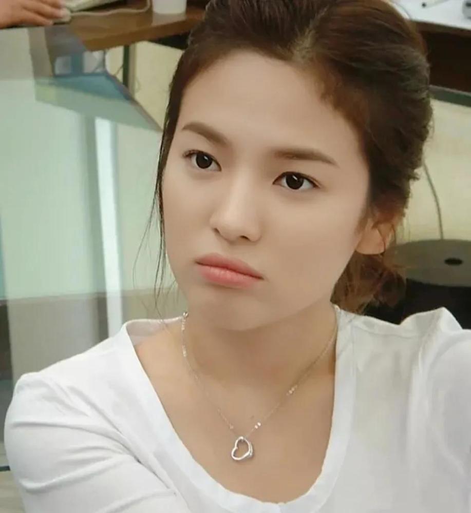 浪漫满屋韩智恩造型盘点,宋慧乔什么造型都可驾驭,喜欢最后一款插图21