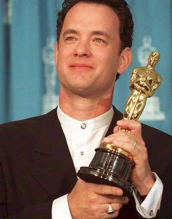 好莱坞公认的四大演技之神,汤姆-汉克斯:巨星中的巨星