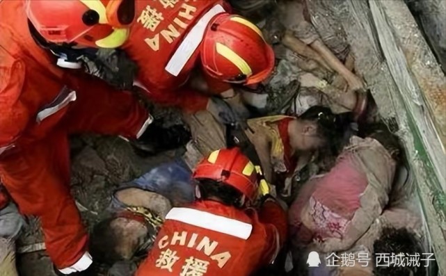 深切缅怀5.12汶川大地震遇难同胞