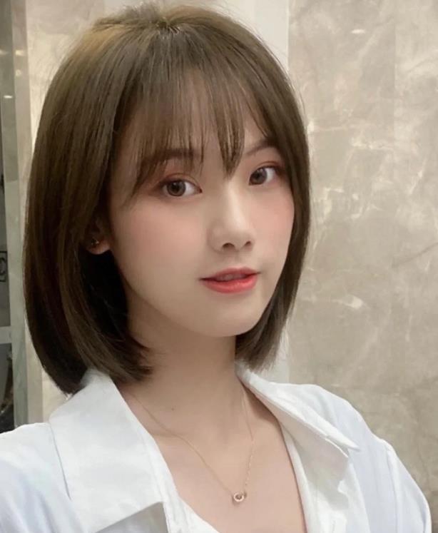 40岁的女人,选不对发型会显老,这几种气质款,你该试试_腾讯新闻