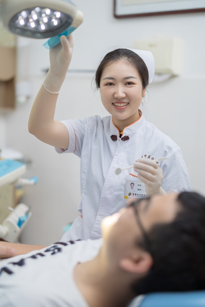 株洲市中医伤科医院:微笑天使 贴心守护_腾讯新闻