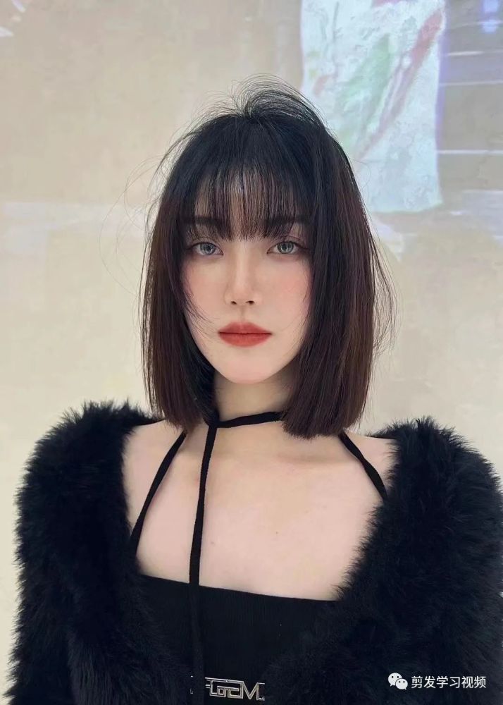 2022必剪超a"齐肩短发"显身材还减龄_腾讯新闻