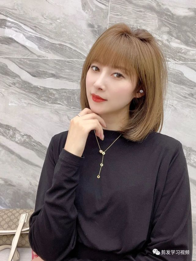 2022必剪超a"齐肩短发"显身材还减龄