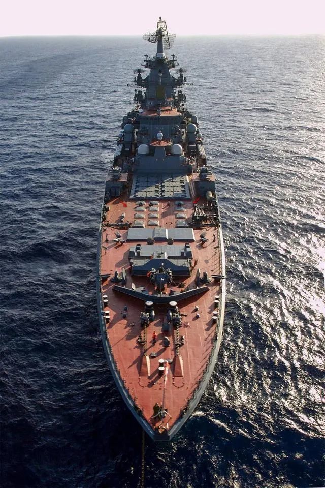 最后一艘基洛夫级核动力导弹巡洋舰彼得大帝号总的来说,基洛夫虽然