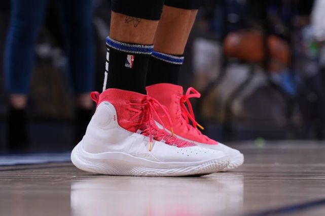 【今日上脚】维金斯又穿贴标球鞋,三球第2代签名鞋来了!