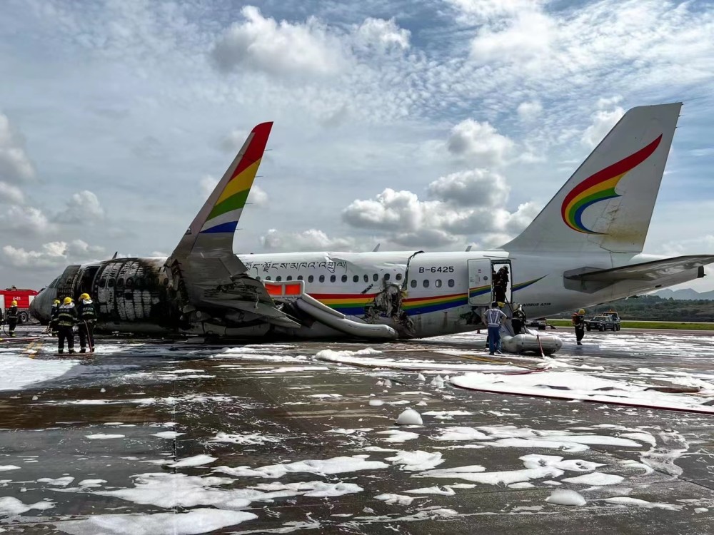 西藏航空起火航班上乘客：忽然飞机开始震动倾斜，下方传出巨响
