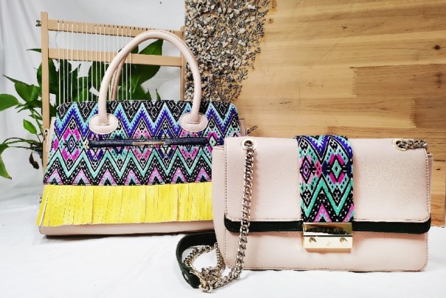 系列产品是一项以时尚设计之力振兴怀化国家非遗侗族织锦的现代服饰及