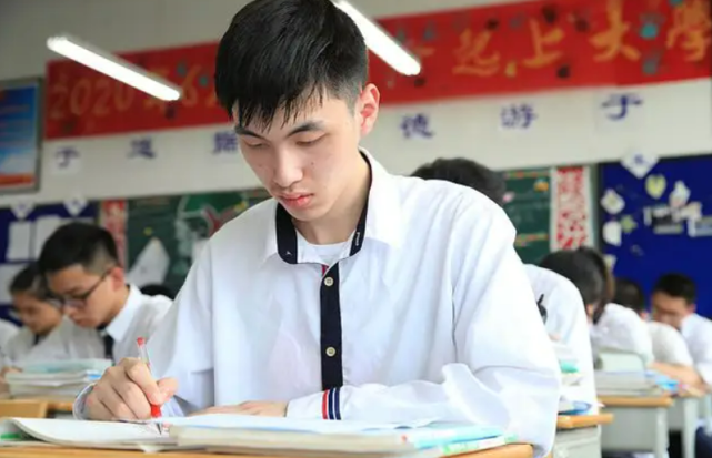 重点高中的普通生,和普通高中的尖子生区别有多大?本质上的差异