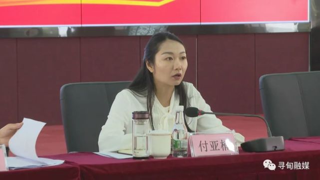 在随后召开的座谈会上,副县长,县卫生健康党工委书记付亚楠与广大护理