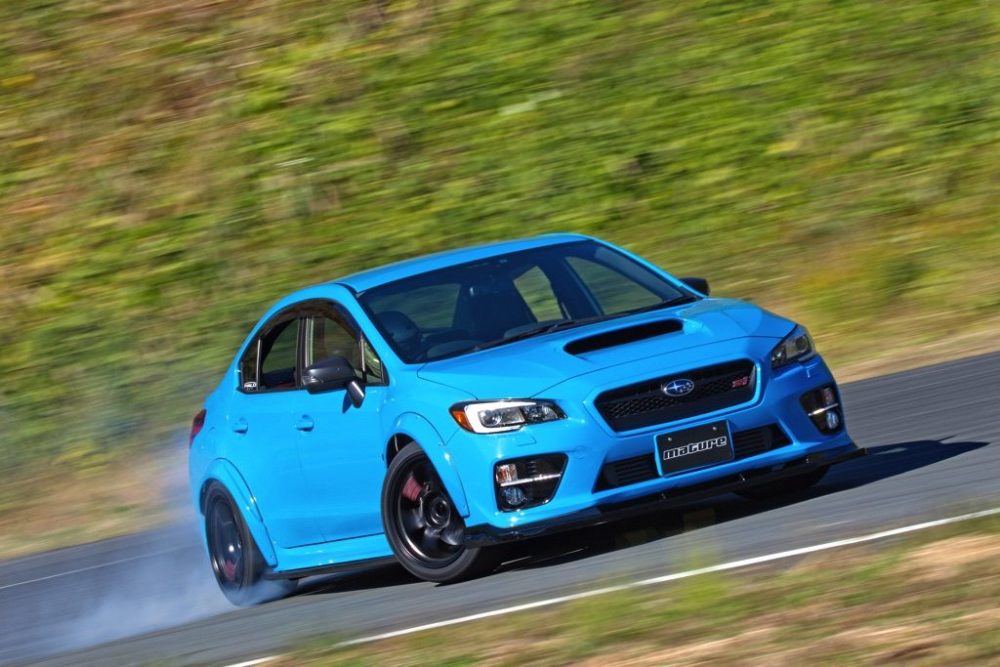 11代斯巴鲁sti不走寻常路 不跑赛道就爱飘移_腾讯新闻