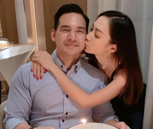 王君馨隔离中庆生和俞灏明连线,两人相识13年关系匪浅