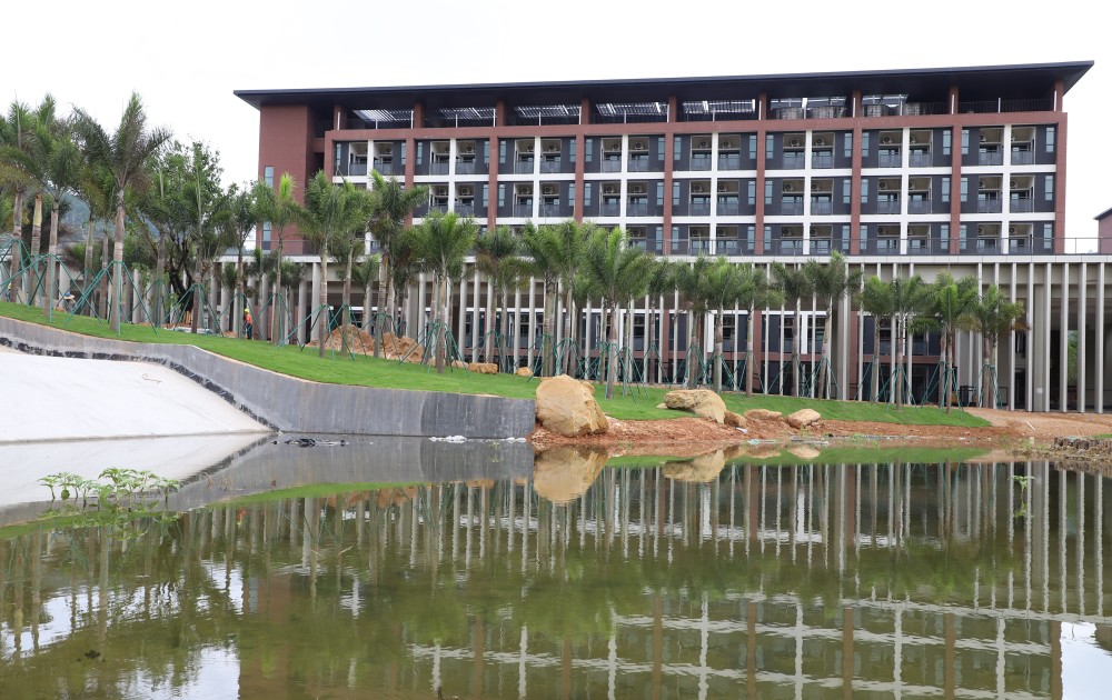 华中师大珠海附中东区新教学楼.