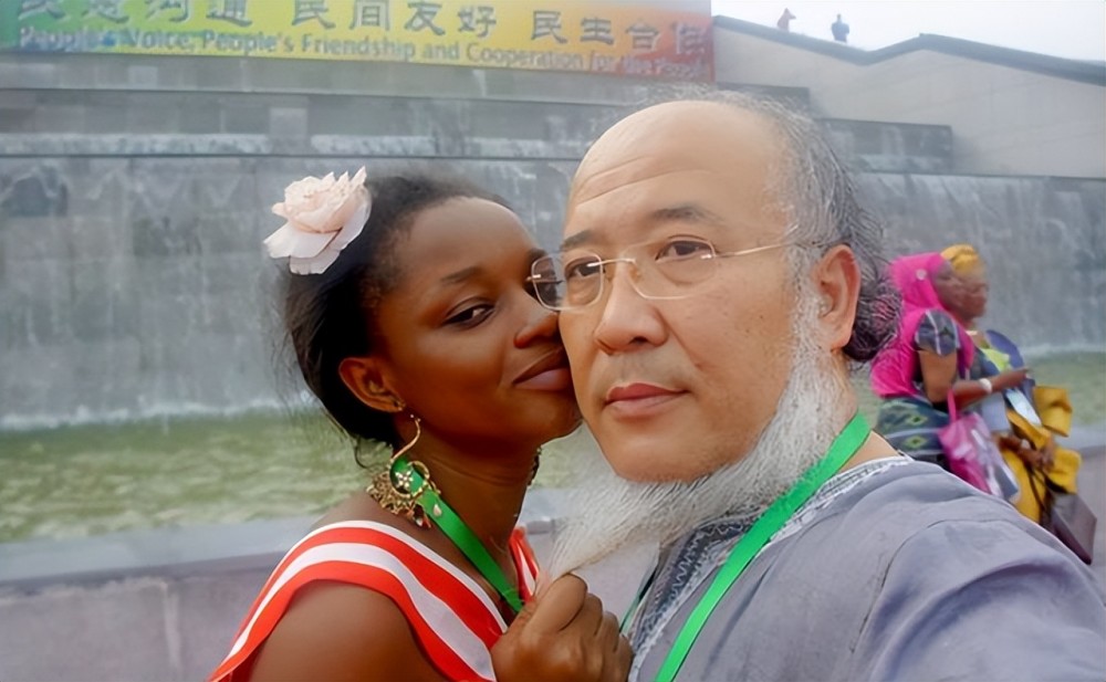 53岁画家爱上24岁非洲女孩，花费4000万举办婚礼，7年后剃度出家广州法税帮法律咨询服务有限公司