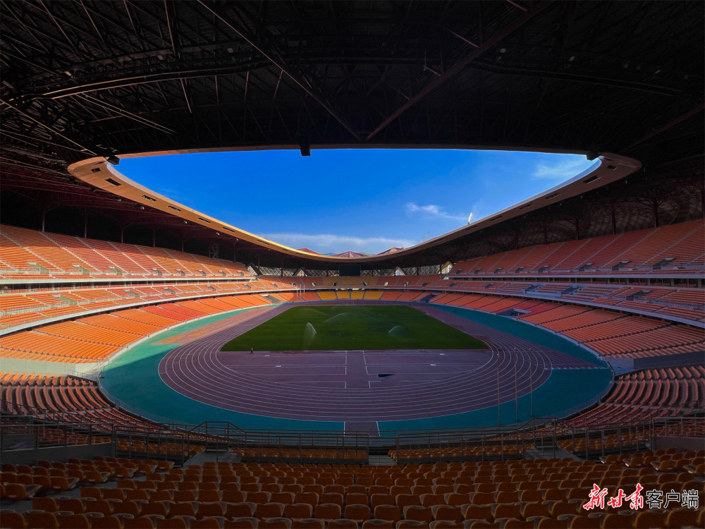 兰州奥体中心宛如一朵绽放的奥运之花