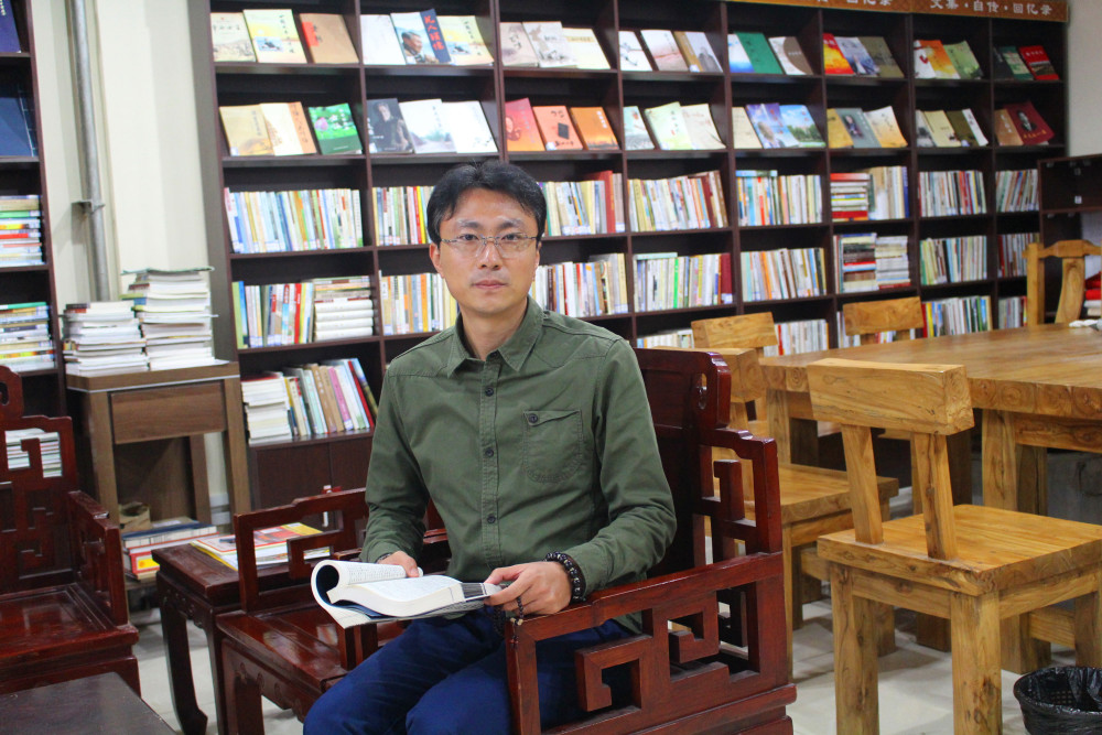 北京海图书画苑首席文化顾问冯志亮先生解读孔子新儒学之圣人的天命观英雄电视剧张子健