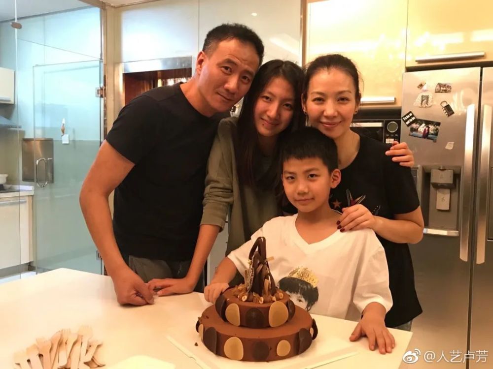 刘嘉玲给14岁干儿子送豪宅,网友:帅炸天!但梁朝伟知道吗……插图28