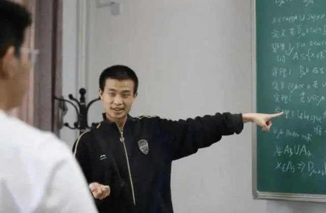 “痞幼们”捧红的摩托车成社交新宠：改装比买车更烧钱，或近百万九年义务教育音乐课本2023已更新(新华网/知乎)九年义务教育音乐课本