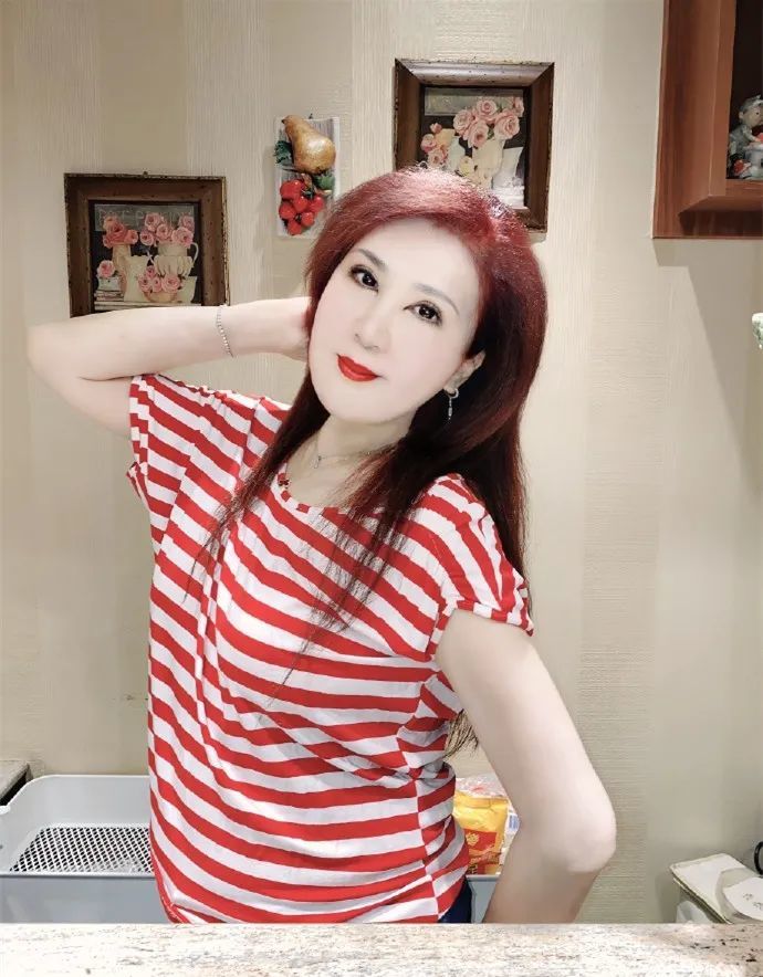 她是古龙的御用女主角却因投资3000万和小鲜肉配戏被群嘲到退圈