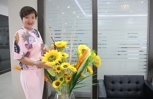 被tvb解雇,退圈嫁富豪,如今却成地产ceo,刘玉婷都经历了什么?