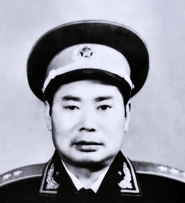 邓贤诗将军照片图片