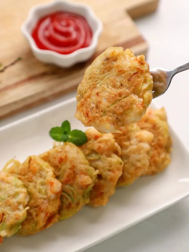 掉秤神器鲜美q弹的蔬菜虾饼高蛋白低热量