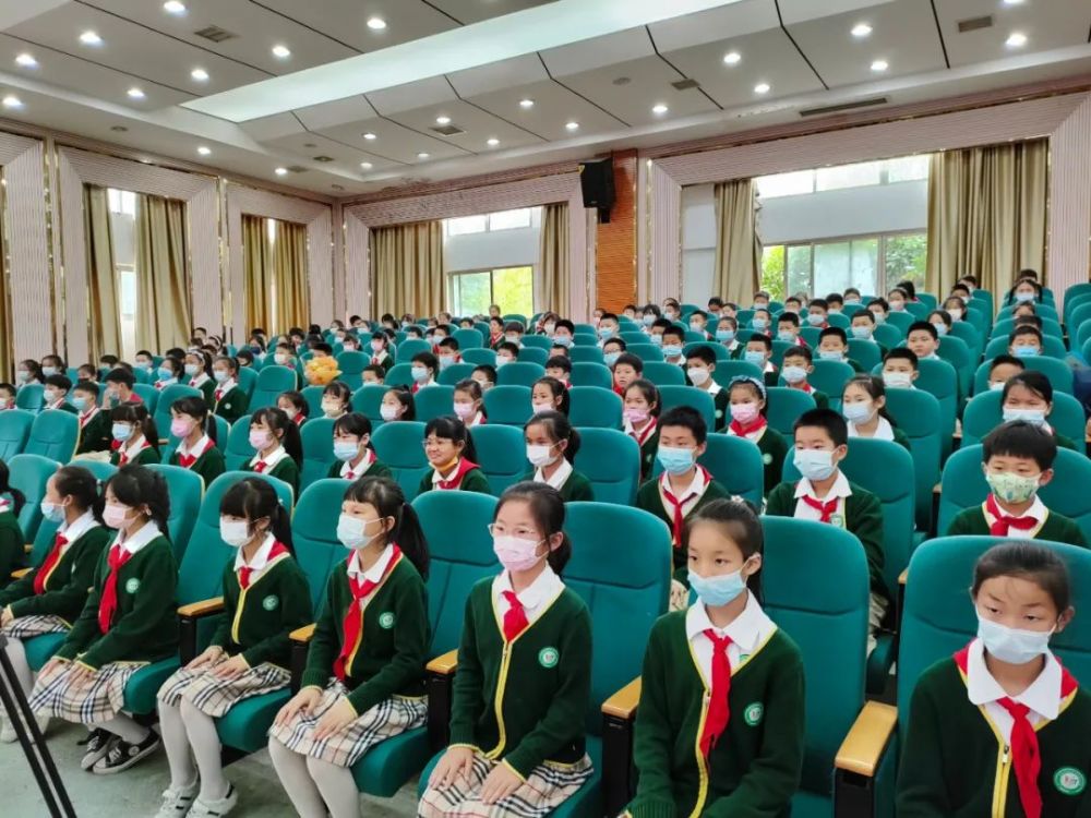 今天,在浏阳奎文实验小学,这一幕很动人!_腾讯新闻