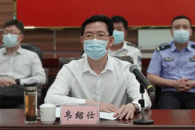 5 月 10 日,自治区人防边海防办主任韦绍仕率调研组到崇左市公安局