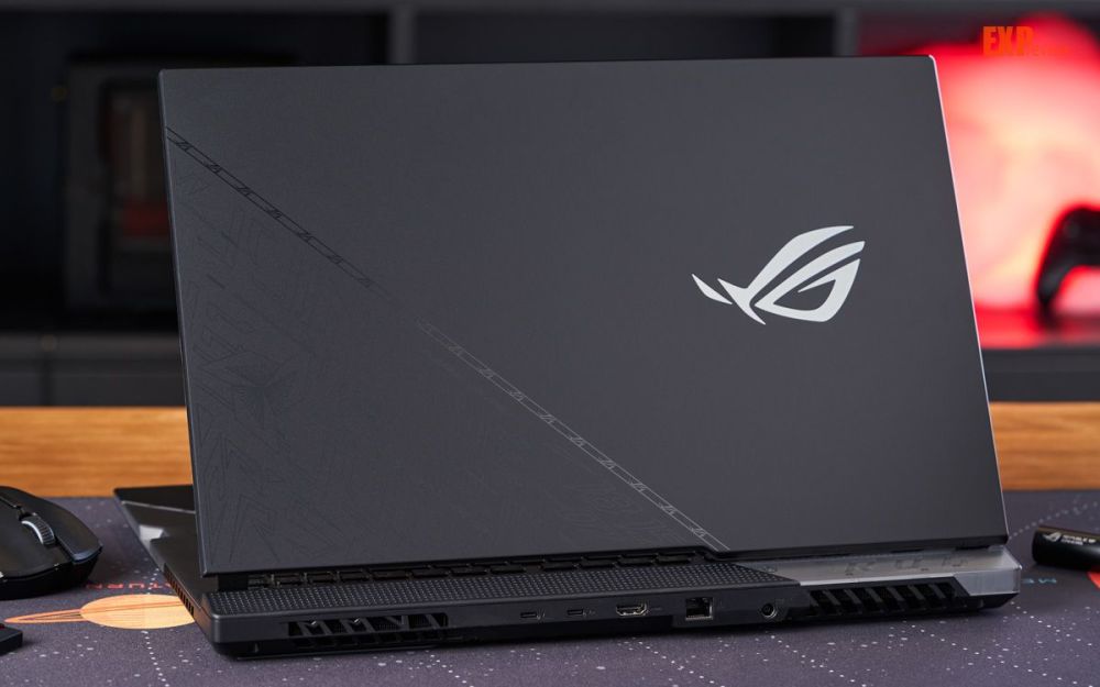 rog枪神6 plus超竞版游戏本图赏:第12代酷睿hx处理器带来强劲游戏性能