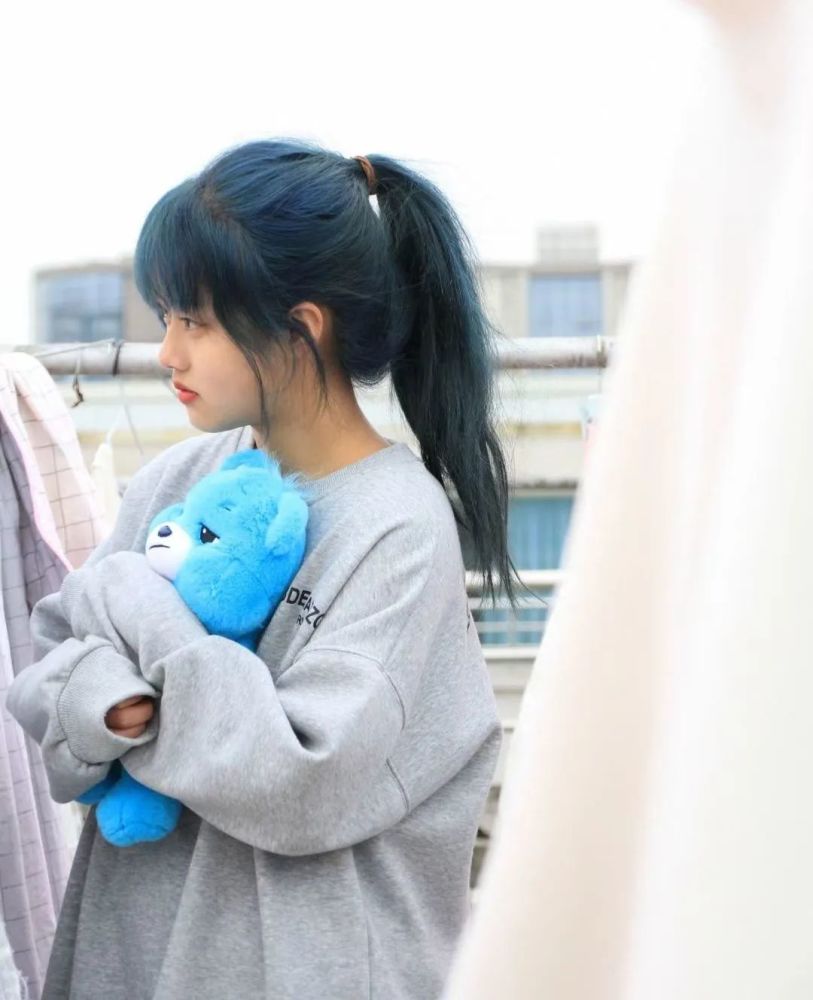 "吃好喝好,人生没烦恼~图表部部长谭睿莹"大雨可以延迟我们到达的时间