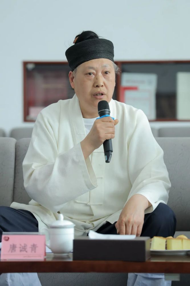 唐诚青(副院长)魏心田(副院长)张正(秘书长)何玫(副秘书长)王治军(副