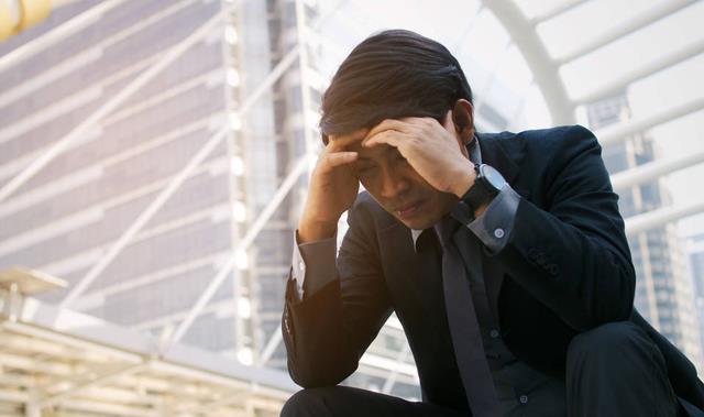 沉默寡言的人才让领导害怕?_腾讯新闻