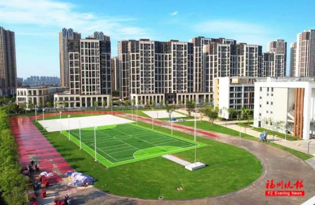 和机电产业园北侧位于高新区南屿镇旗山中心小学学校介绍晚报记者获悉