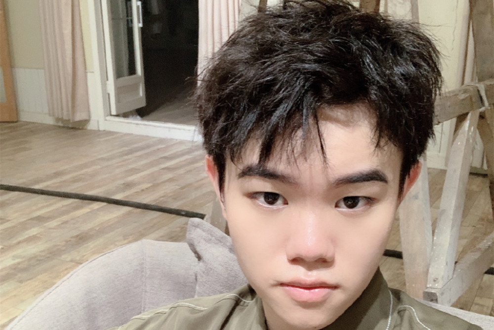 韩涵说久诚没比赛打蹭主播挂机因断网队友称除了estar随便打