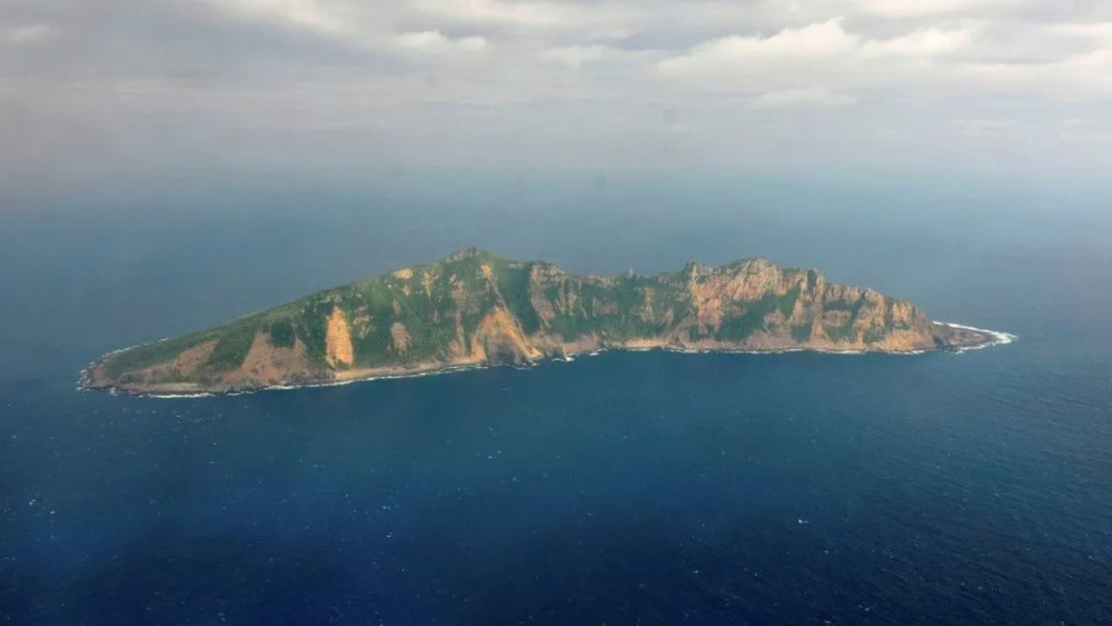 地点钓鱼岛！中国海警船36小时追踪，日本政客船只被赶出中国领海