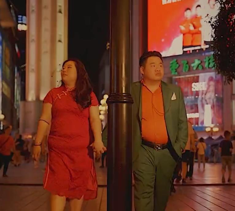 冷少社畜逆袭大网红与蒋胖胖垄断颜值界有何本事抱得美人归