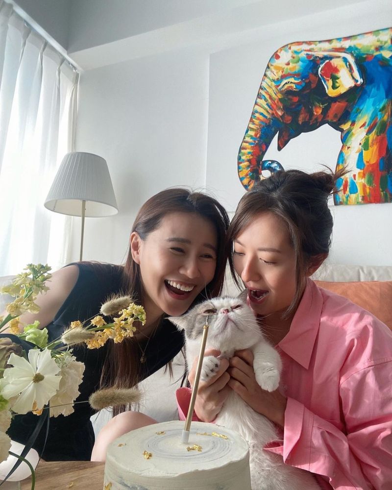 黄翠如为唐诗咏补过生日 两人贴脸用搞怪表情合影显闺蜜情深插图5