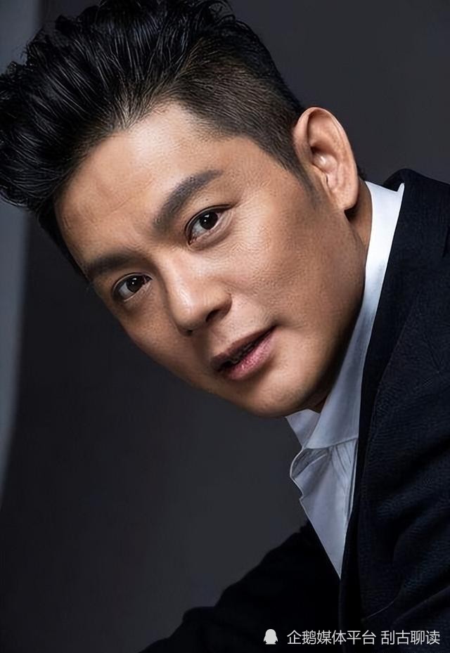 傅程鹏斩断与结发妻子16年婚姻转身娶小8岁港姐还高调示爱