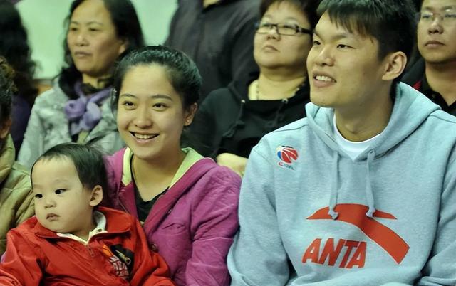 广东总经理朱芳雨cba首位万分先生娶2任妻子颜值身材均在线