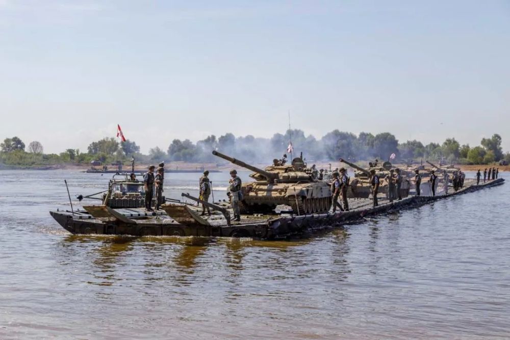 现场惨烈俄军强渡北顿河50余辆战车被打爆都怪北约提供情报