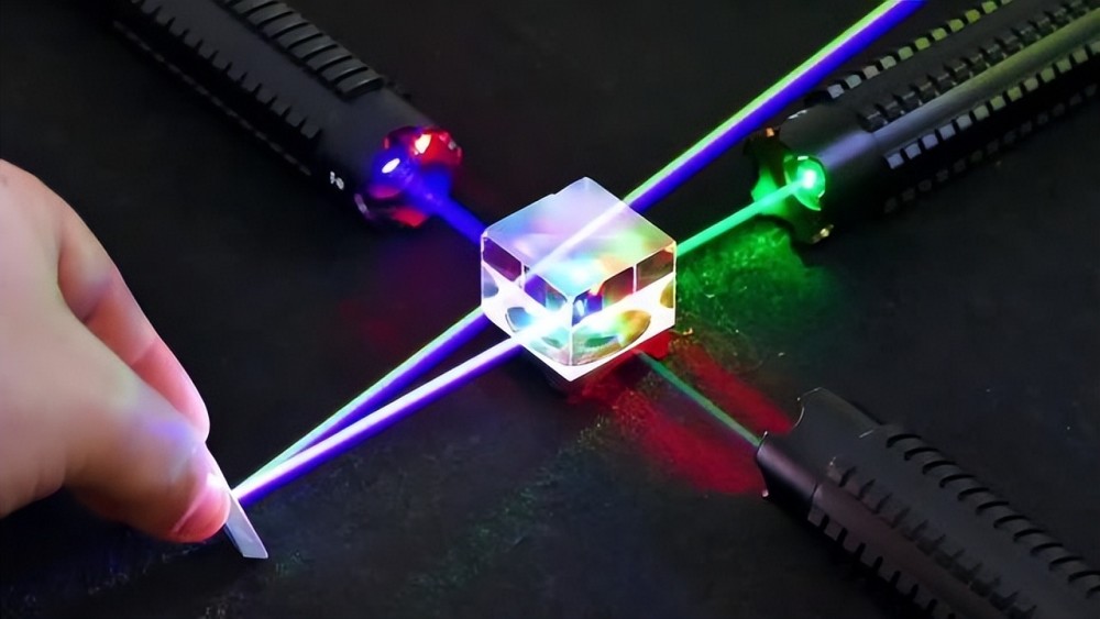 中国又一个技术全球领先,这就是kbbf激光晶体技术,欧洲追了1