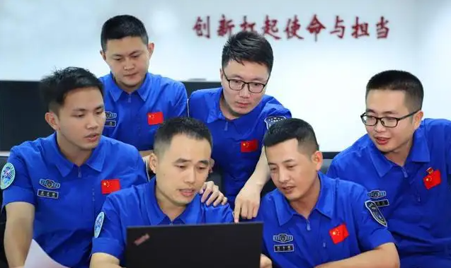 乐见"90后"航天人挑重担