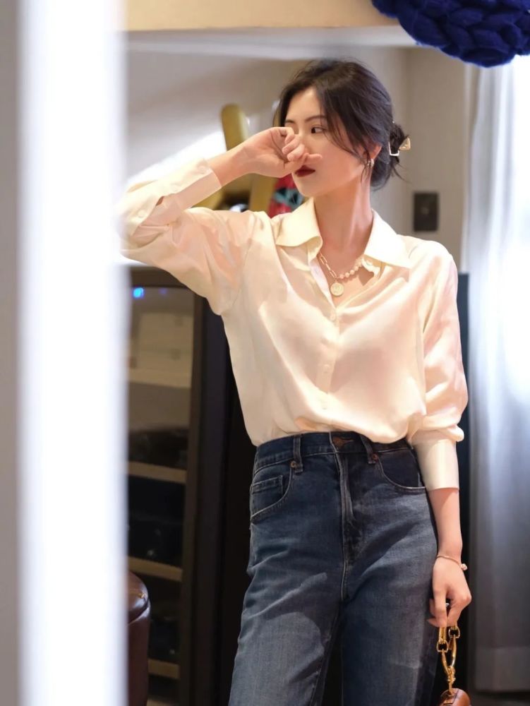 春夏6种白衬衫穿搭,衬衫控这样穿时髦又高级插图24
