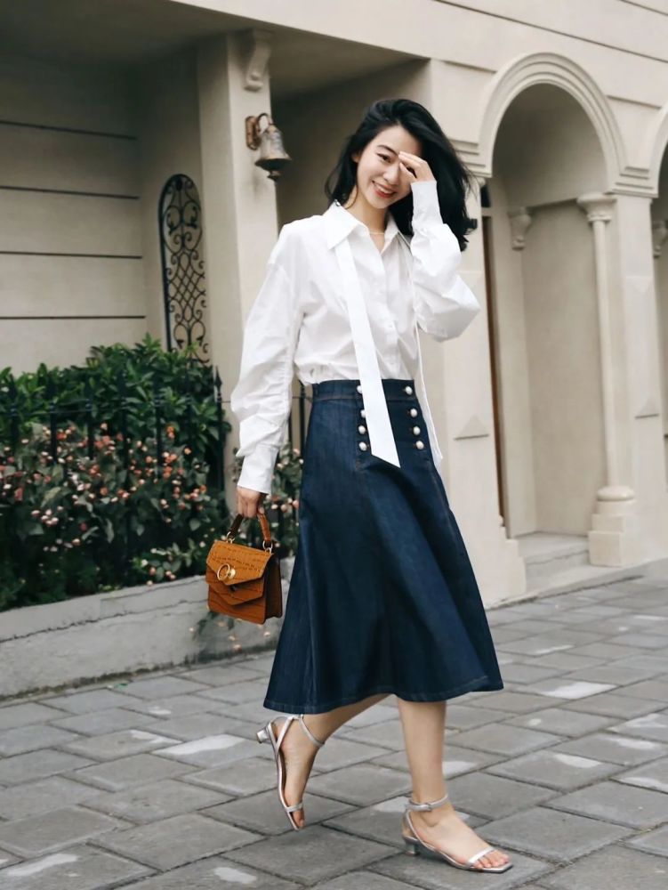春夏6种白衬衫穿搭,衬衫控这样穿时髦又高级插图31